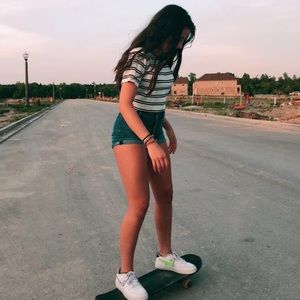 Meet your Posher, Elizabeth